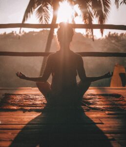 死別後、幸せに生きるために、信じる気持ちと心を整えることを大切にする
